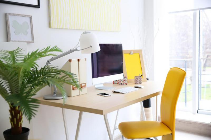 Chaises professionnelles : bien &eacute;quiper vos espaces de travail