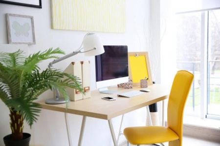 Chaises professionnelles : bien &eacute;quiper vos espaces de travail